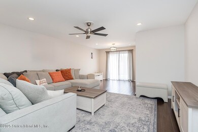 191 Lamberts Ln, Staten Island, NY 10314 - photo 7