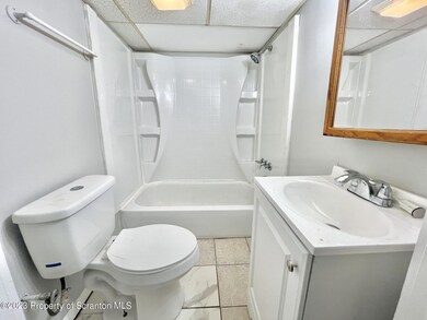 534 Cherry St unit E, Scranton, PA 18505 - photo 3