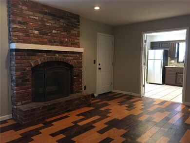 7212 Bond St, Shawnee, KS 66203 - photo 4