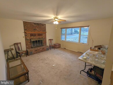 39563 Jarrell Dr, Mechanicsville, MD 20659 - photo 3