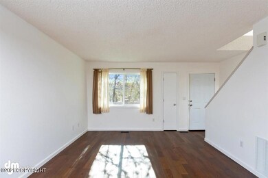04-Living Room MS_8384