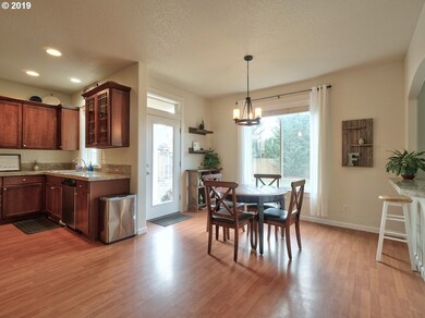 571 E 15th St, Lafayette, OR 97127 - photo 7