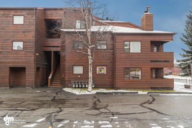 Right Corner Unit - Street Level