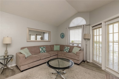 14721 Whitecap Blvd unit 327, Corpus Christi, TX 78418 - photo 4