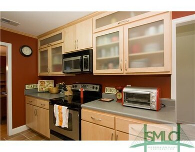 Kitchen. Tile floors, newer cabinets and all appli