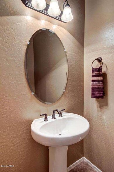 Powder room (5)[1]