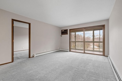 135 Viking Dr E unit 321, Little Canada, MN 55117 - photo 3