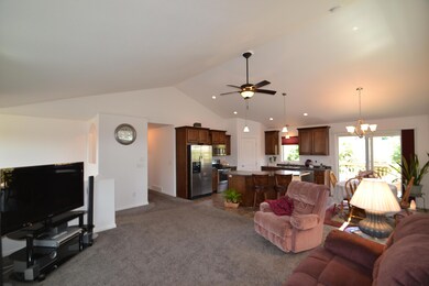 cOpen Floor PlanOpen Floor Plan