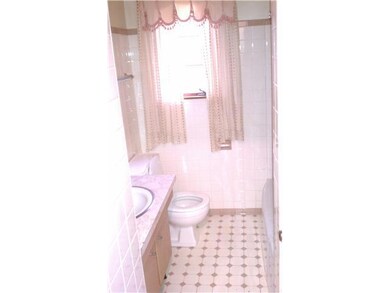 Bathroom Bathroom 1st floor
