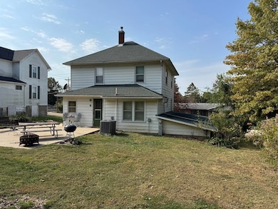 410 S Carroll St, Mount Carroll, IL 61053 - photo 5