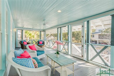 Upstairs - Unit 3 3BR/3BA with Large Screened Porc
