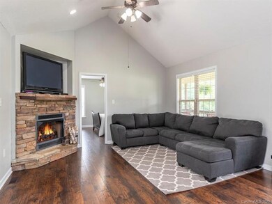 303 Hosta Ct, Leicester, NC 28748 - photo 6