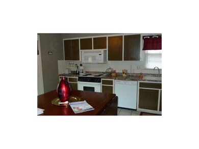 8807 Park St, Lenexa, KS 66215 - photo 3