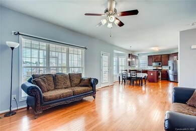 3031 Hereford Ln, Dallas, NC 28034 - photo 5