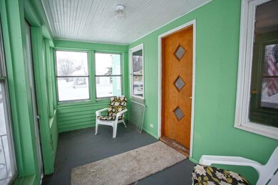 466 Main Front porch.jpg