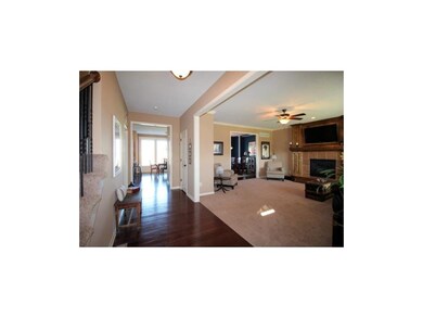 10223 Theden Cir, Lenexa, KS 66220 - photo 6