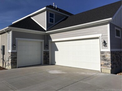 TRIPLE GARAGE