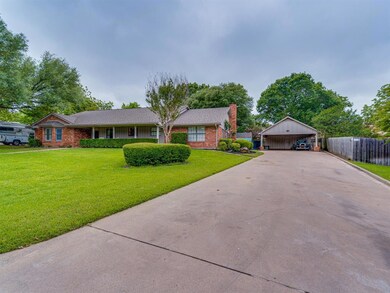 904 Highland Dr, Cleburne, TX 76033 - photo 6