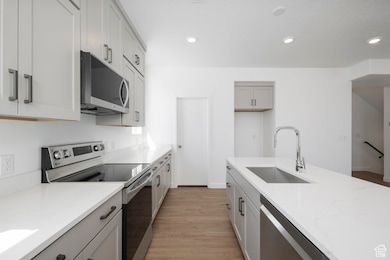 Cook, dine, and connect—this bright area keeps everyone close.