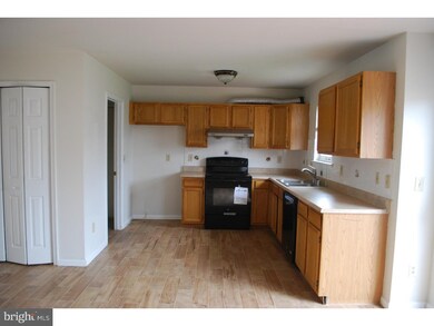 216 E Flagstone Dr, Newark, DE 19702 - photo 3