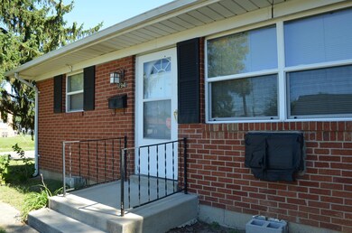 exterior Elaine