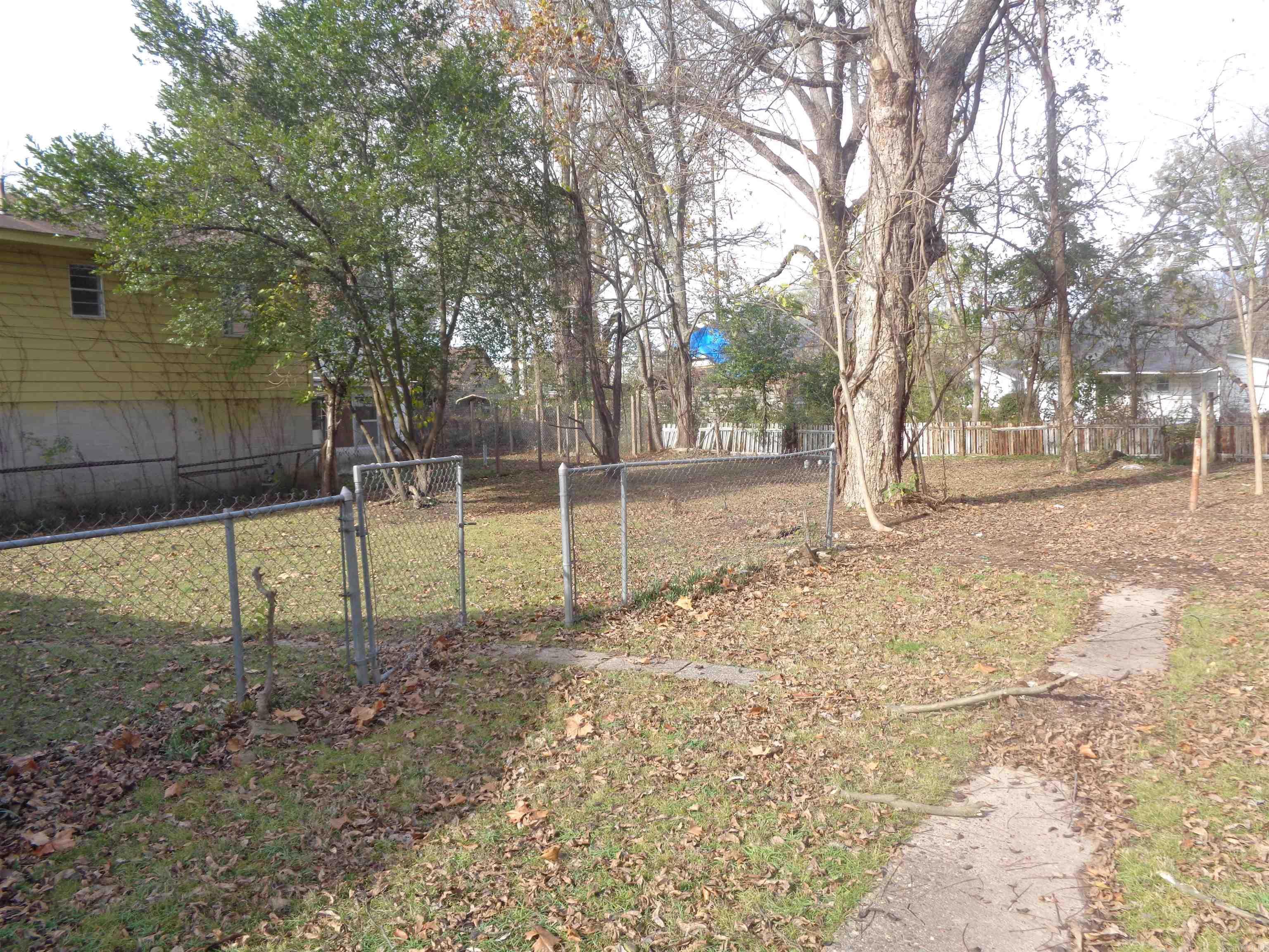 1507 E 7th Ave, Pine Bluff, AR 71601 - photo 6