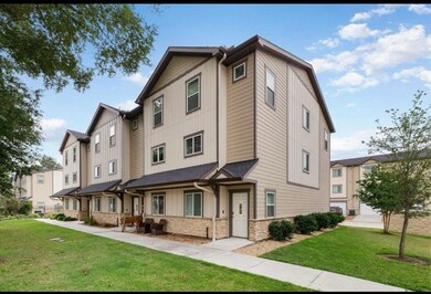Take advantage of an income-producing duplex in St
