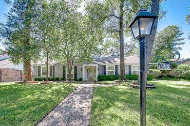 13715 Kingsride Ln, Houston, TX 77079 - photo 3