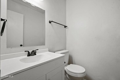 10648 Cuatro Vistas Dr unit C, El Paso, TX 79935 - photo 6