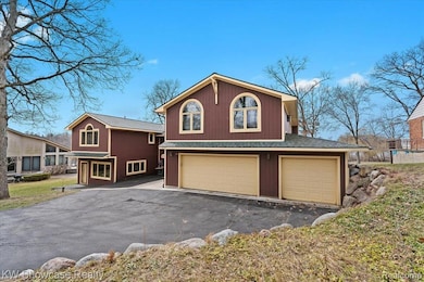 2745 LARI Court - 3+ Car Garage