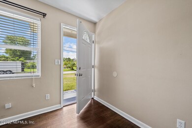 6511 Lou Dr N, Jacksonville, FL 32216 - photo 4