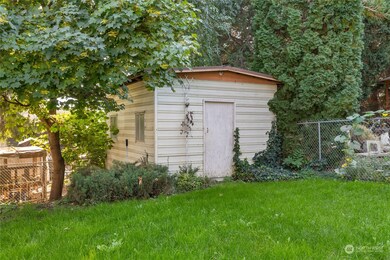 1818 Gary St NE, East Wenatchee, WA 98802 - photo 6