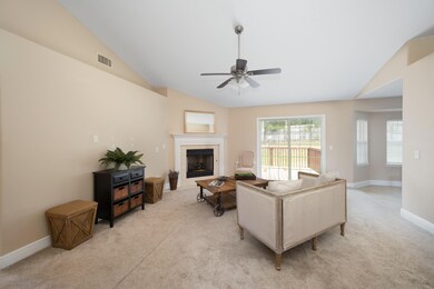 653 Territory Ln 005