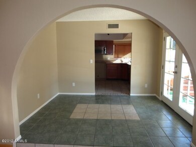 FORMAL DINING AREA