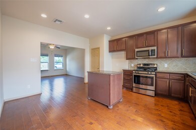 5120 Pinemont Place, Houston, TX 77092 - photo 6