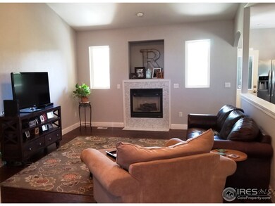 Wood Floors, Gas Fireplace