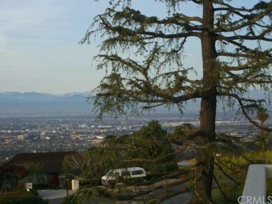Views of Los Angeles to the surrounding mountains