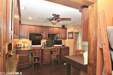 2 Built-In Desks, Work Table, Hardwood Floors