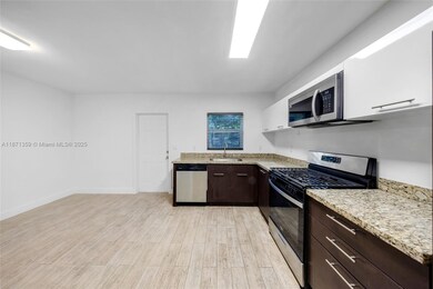 1125 9th St unit 1, Miami Beach, FL 33139 - photo 4