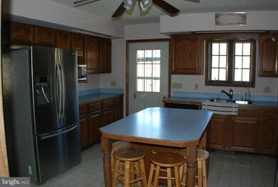 333 Riding Chapel Rd, Stephens City, VA 22655 - photo 4
