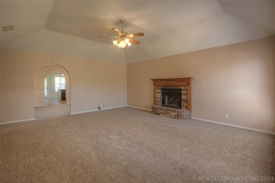 2520 W Honolulu St, Broken Arrow, OK 74012 - photo 3
