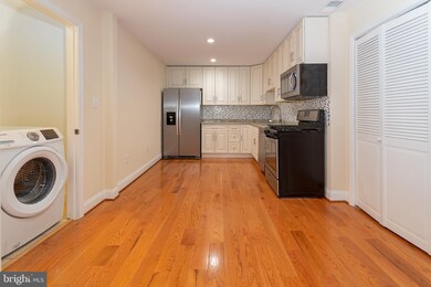 652 Newton Place NW unit 2, Washington, DC 20010 - photo 2