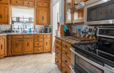 1226 S 9th St, Grand Forks, ND 58201 - photo 7