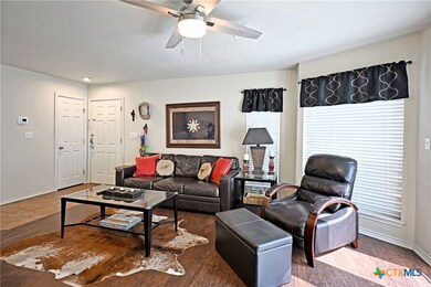 730 E Mather St unit J301, New Braunfels, TX 78130 - photo 2