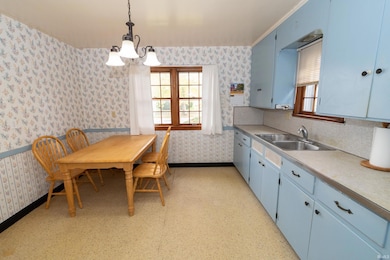 433 Studebaker St, Mishawaka, IN 46544 - photo 5