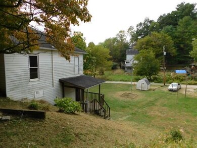 685 N Walnut St, Logan, OH 43138 - photo 3