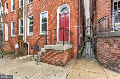 318 W King St, Lancaster, PA 17603 - photo 3