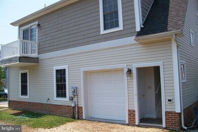 14390 Calvert St unit B, Solomons, MD 20688 - photo 2