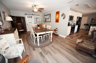 Dining/Family/Gameroom-2