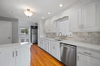 210 Willow St, West Roxbury, MA 02132 - photo 4